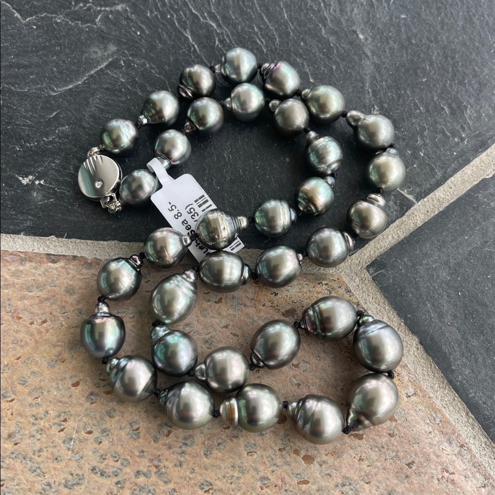 Elegant Black South Sea Pearl Necklace 18” long